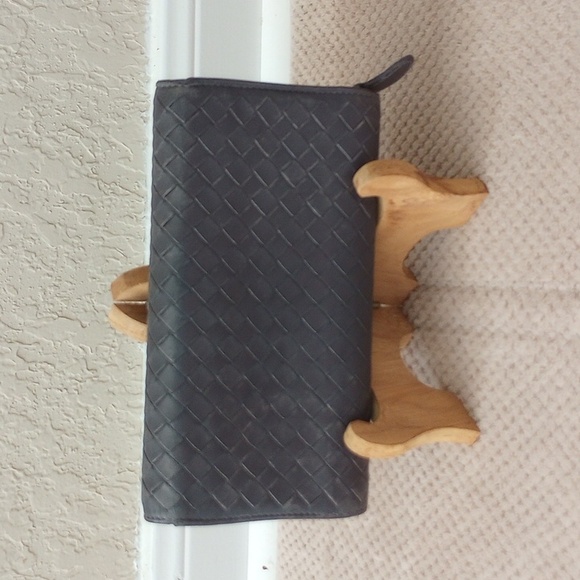 Bottega Veneta Intrecciato Leather Continental Wallet - Picture 2 of 11